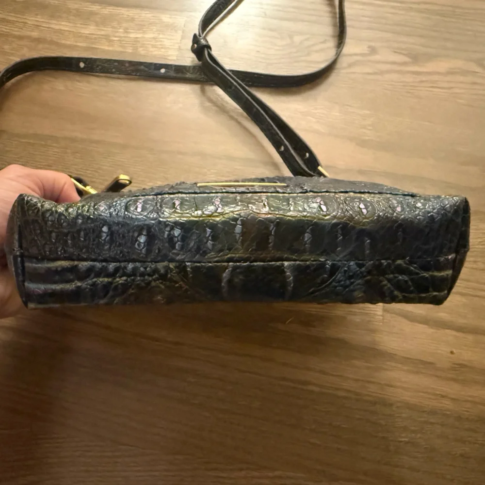 Brahmin Vida Leather Embossed Crossbody Bag - Picture 3 of 5
